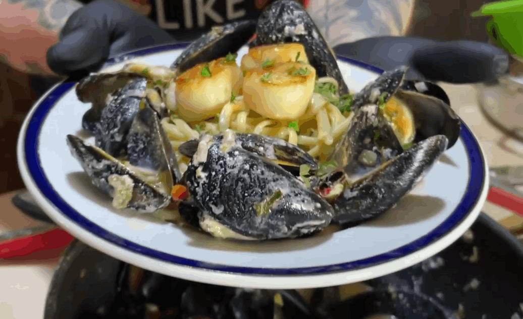 Mussels and Scallops Dish Picture